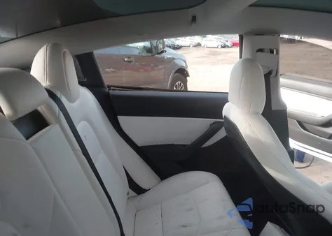 2020 Tesla Model 3 Standard Range Plus Rear-Wheel Drive/Standard Range Rear-Wheel Drive from USA, damaged, VIN 5YJ3E1EA0LF798012